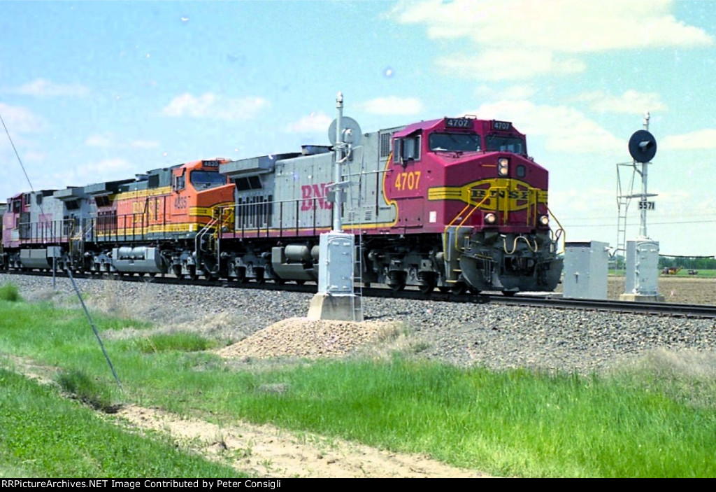 BNSF 4707